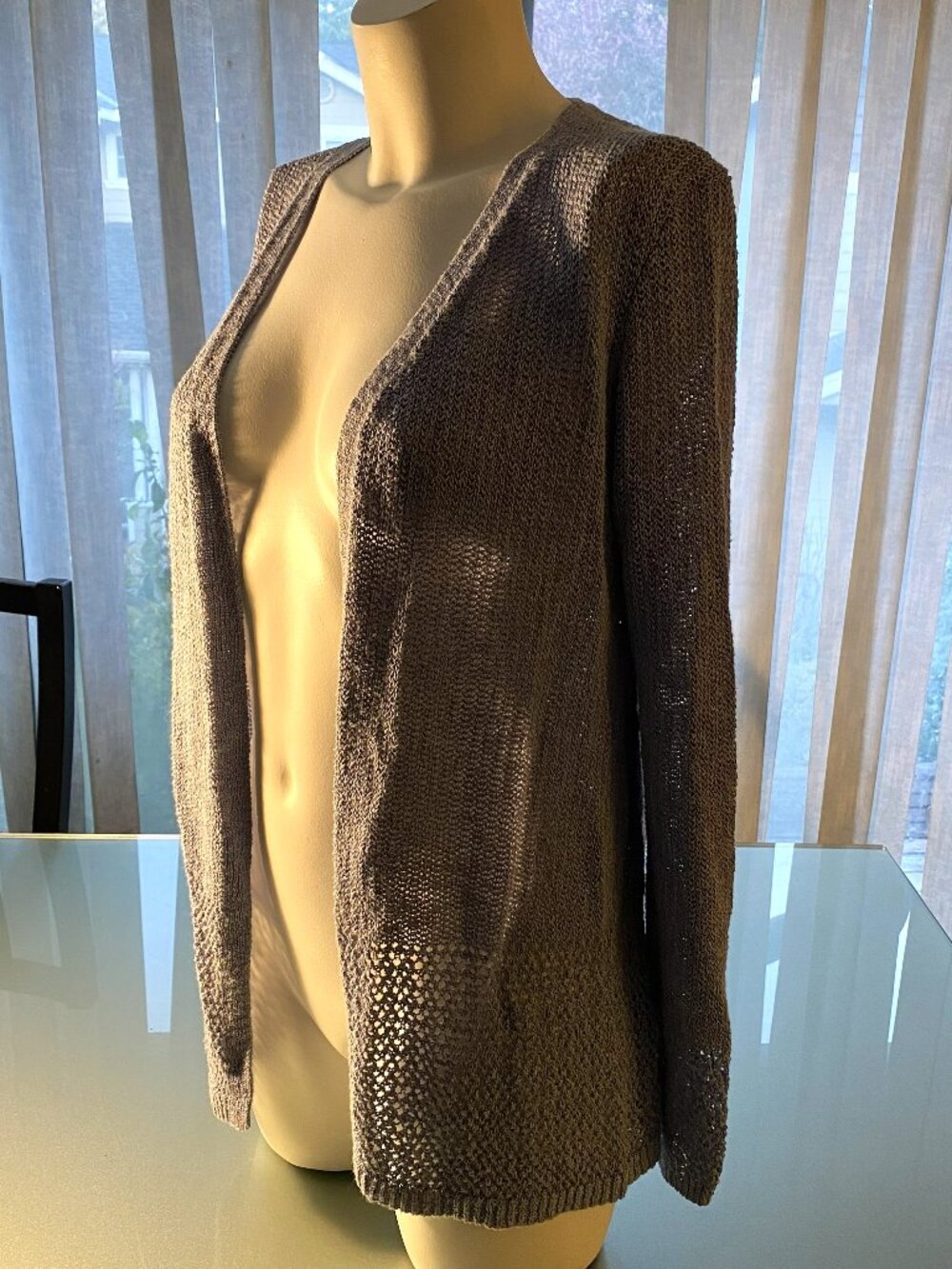 Tahari Periwinkle Cardigan with no Buttons Lightweight Sweater Size L Large Knit